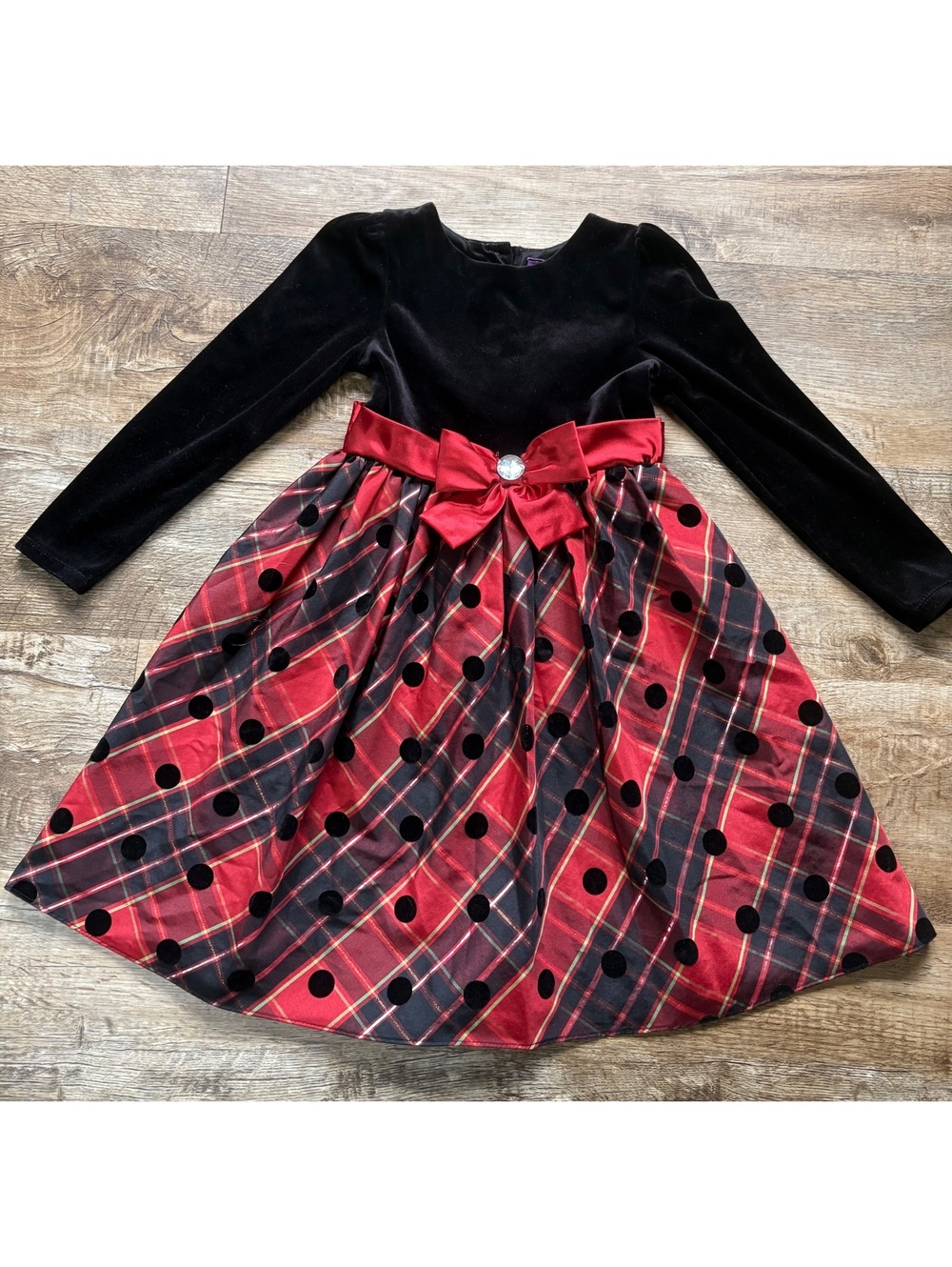 Dollie & Me Girls Size 8 Velvet and Plaid Holiday Dress with Red Bow